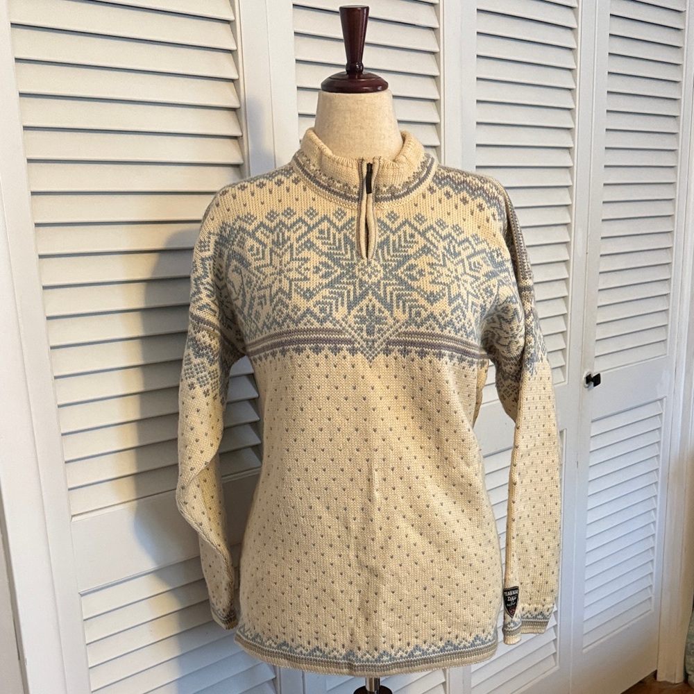 Dale of Norway Beige and Blue Knit Sweater for Women or Men